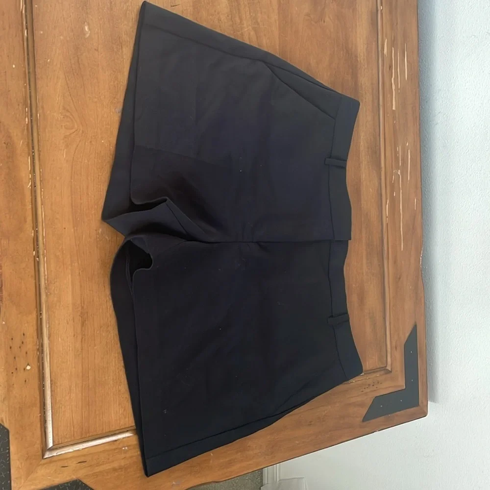 Halogen Classic Black Women's Shorts Size 14